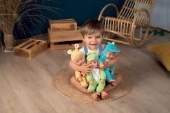 Puppe In Kostüm Dinosaurus Minikiss Croc Smoby Blau Mit Klängen ‚cmuk’ Mit Weichem Körper Ab 12 Monaten 29 Puppe In Kostüm Dinosaurus Minikiss Croc Smoby Blau Mit Klängen ‚cmuk’ Mit Weichem Körper Ab 12 Monaten -Smoby 210128 smoby babiky c 1