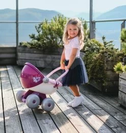 Minikiss Smoby Puppenset 27 Cm Wiege Esszimmerstuhl Mit Karussell Und Tiefem Puppenwagen (56 Cm Griff) Ab 18 Monaten 34 Minikiss Smoby Puppenset 27 Cm Wiege Esszimmerstuhl Mit Karussell Und Tiefem Puppenwagen (56 Cm Griff) Ab 18 Monaten -Smoby 220348 b smoby kocik 6