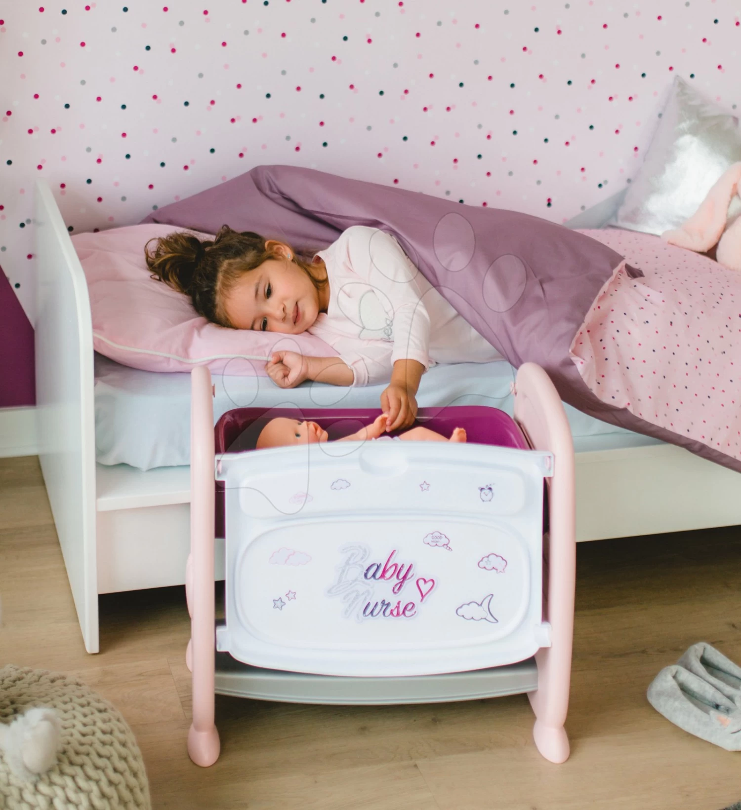Bett Mit Wickeltisch Violette Baby Nurse 2in1 Smoby 3 Positionen Mit 8 Zubehörteilen Ab 24 Monaten 3 Bett Mit Wickeltisch Violette Baby Nurse 2in1 Smoby 3 Positionen Mit 8 Zubehörteilen Ab 24 Monaten – Bild 3