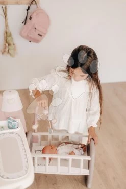 Set Spielhaus Für Die Puppe Large Doll's Play Center Natur D'Amour Baby Nurse Smoby Und Ein Kindersportwagen Mit Einem Känguru Und Einer 32-cm-Puppe 220376-3 33 Set Spielhaus Für Die Puppe Large Doll's Play Center Natur D'Amour Baby Nurse Smoby Und Ein Kindersportwagen Mit Einem Känguru Und Einer 32-cm-Puppe 220376-3 -Smoby 220376 o smoby domcek 11