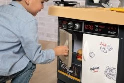 Restaurant Mit Spielküche Food Corner Smoby Doppelseitig Mit Terminal Und Getränkeausgabe 29 Zubehörteile -Smoby 310910 s smoby kuchynka 1