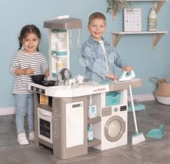 Set Elektronische Küche Mit Waschmaschine Und Bügelbrett Tefal Cleaning Kitchen 360° Smoby Und Ein Café Mit Einer Espressomaschine Und Einem Essgeschirr SM311050-16 33 Set Elektronische Küche Mit Waschmaschine Und Bügelbrett Tefal Cleaning Kitchen 360° Smoby Und Ein Café Mit Einer Espressomaschine Und Einem Essgeschirr SM311050-16 -Smoby 311050 c smoby kuchynka 17