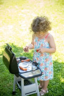Grill Barbecue Smoby Mit Mechanischen Funktionen Und Sound Und 18 Zubehörteilen 73 Cm Hoch -Smoby 312001 n smoby grill