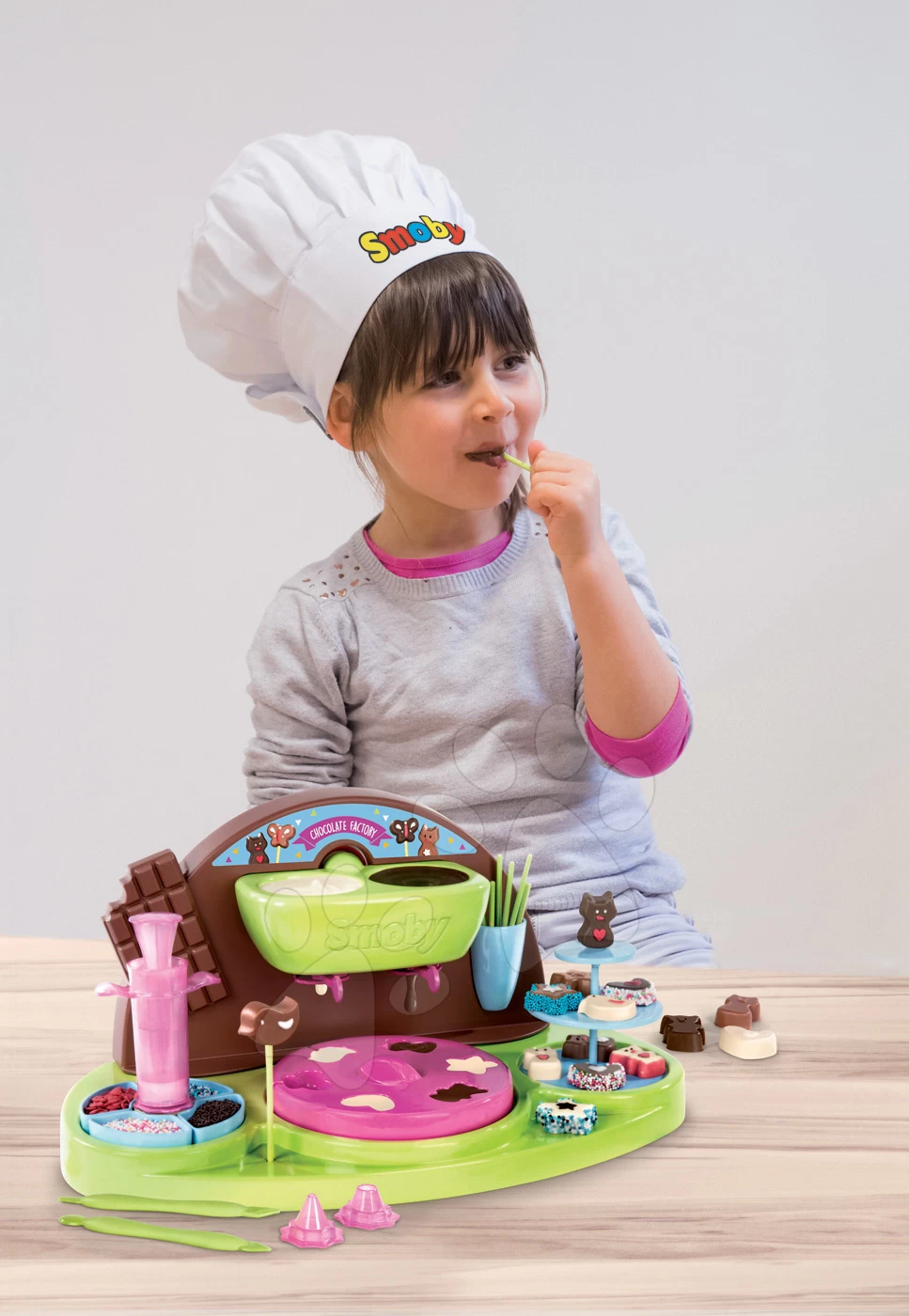 Spiel-Kochbuch Chef Smoby Schokoladenfabrik Mit Rezepten Und Einer Form Zur Herstellung Von Pralinen Ab 5 Jahren 14 Spiel-Kochbuch Chef Smoby Schokoladenfabrik Mit Rezepten Und Einer Form Zur Herstellung Von Pralinen Ab 5 Jahren – Bild 14