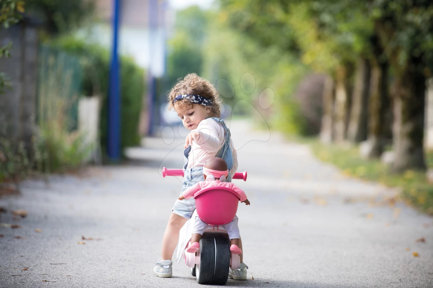 Laufrad Mottorad Mit Dem Körbchen Corolle Scooter Smoby Mit Gummirädern Stauraum Und Mechanischem Schlüssel Ab 18 Monaten 2 Laufrad Mottorad Mit Dem Körbchen Corolle Scooter Smoby Mit Gummirädern Stauraum Und Mechanischem Schlüssel Ab 18 Monaten – Bild 2