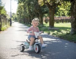 Dreirad Und Kinderwagen In Einem Mit Der Hohen Rücklehne Baby Balade Plus Tricycle Blue Smoby Mit Bremse Und EVA-Rädern Blau Ab 10 Monaten -Smoby 741400 k smoby trojkolka