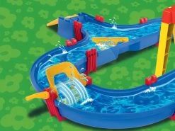 Set Rutsche Funny Toboggan Smoby 200 Cm Und Eine Wasserstraße Mit Containerkran Und 3 Segelbooten Mit 2 Figuren Ab 24 Monaten 31 Set Rutsche Funny Toboggan Smoby 200 Cm Und Eine Wasserstraße Mit Containerkran Und 3 Segelbooten Mit 2 Figuren Ab 24 Monaten -Smoby 8700001532 c aquaplay vodna draha